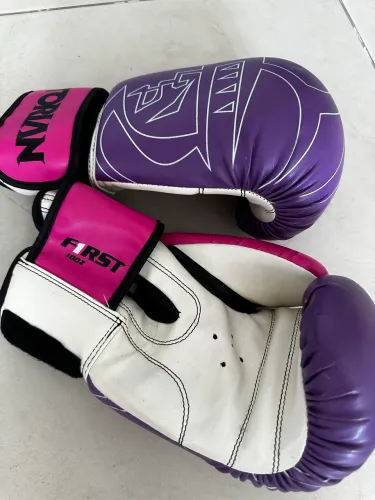 Kit luvas + caneleira de Muay Thai (grátis bolsa e bandagem nunca usada) 