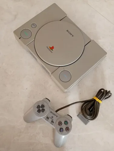 Playstation 1 FAT (Leitor ruim)