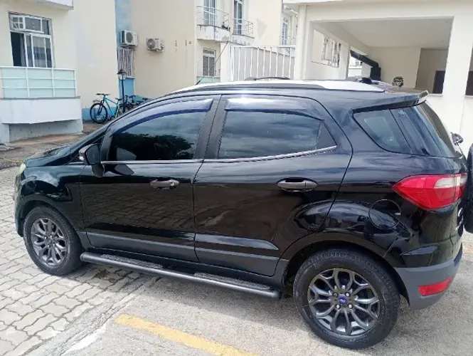 Ford Ecosport Freestyle 1.6 16V Flex 5P 2013