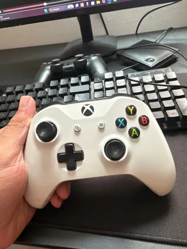 Controle Xbox one s com defeito 