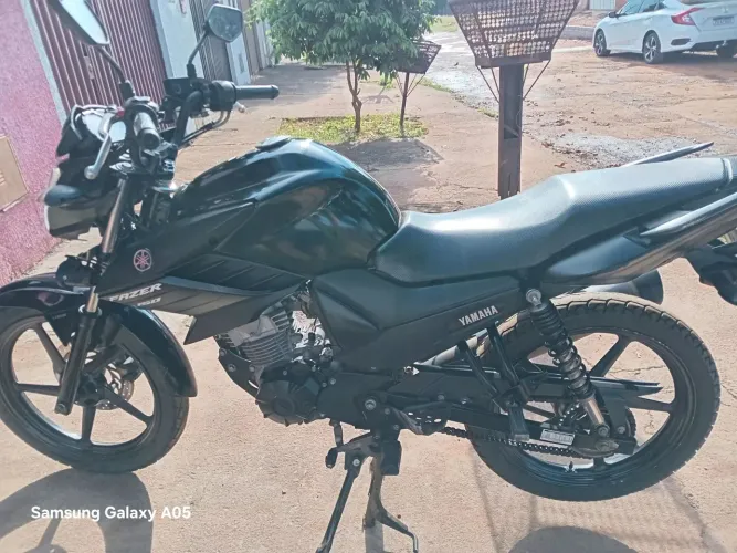 Moto top