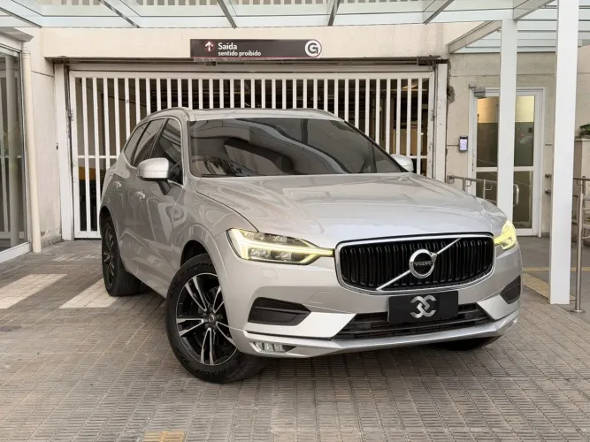 Volvo XC-60 XC 60 D-5 Momentum 2.0 AWD Diesel 5P 2020