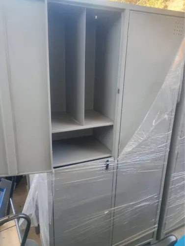 Armário de 4 portas grande novo