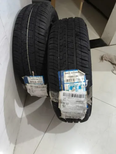 02 PNEUS GOODYEAR 175/65R14 86H