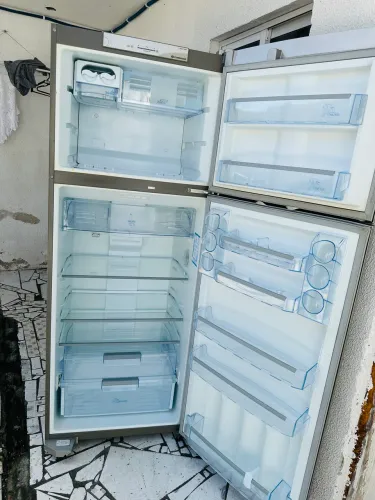Geladeira inox
