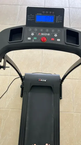 Esteira Ergométrica Kikos E500i Dobrável - Perfeito estado!DIVIDE EM ATÉ 12x