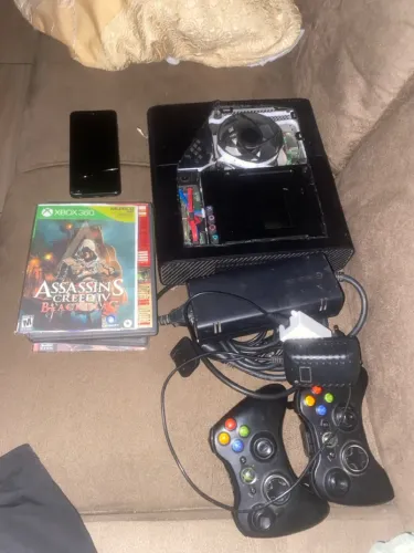Vende-se Xbox 360 super Slim com Led e com telefone