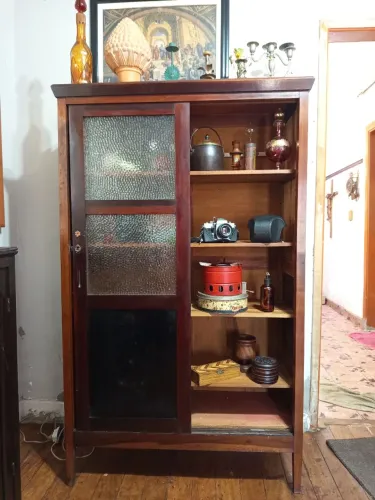Livreiro antigo em madeira maciça 
