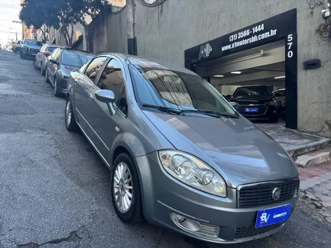 Fiat Linea Absolute 1.9/1.8 Flex Dualogic 4P 2011