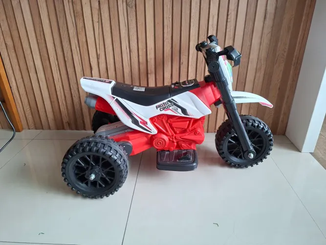 VENDO MOTO ELÉTRICA INFANTIL