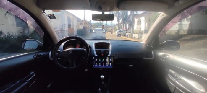 Imagem de Peugeot 207 Sedan Passion XR 1.4 Flex 8V 4P 2012