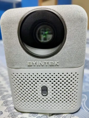 Projetor Byintec LOVE U4 Semi-novo