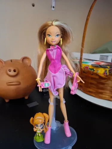Boneca Winx Flora Fada