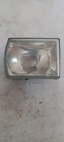 Farol Gol Saveiro Voyage BX cibie 1980 lado direito