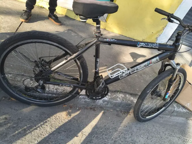 Bicleta aro 26 freio disco 24 marcha 