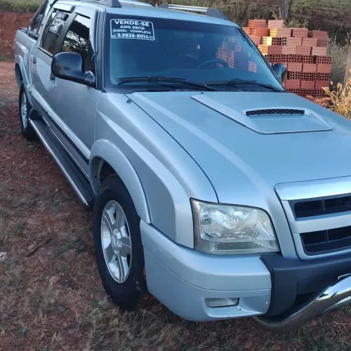 Chevrolet S10 P-up Colina 2.8 TDI 4x2/4x4 CD Dies. 2010