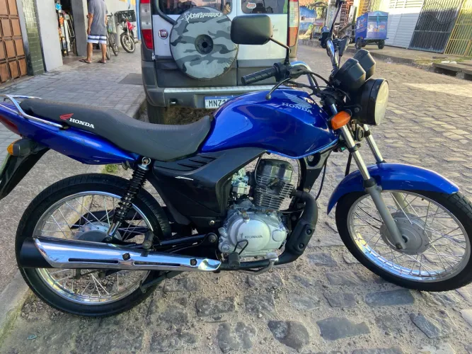 FAN 125 em ótimo estado 