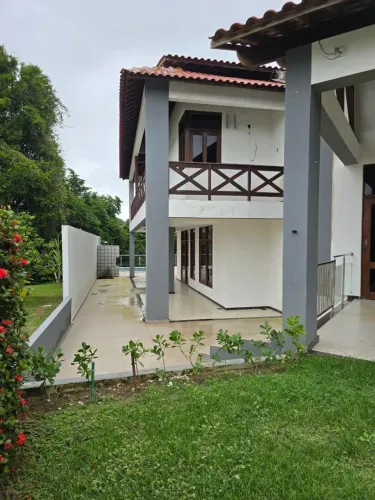 Sobrado para aluguel tem 450 metros quadrados com 4 quartos em Jardim Petrópolis - Maceió