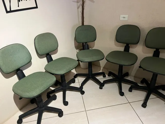 Cadeira escritório/giratória