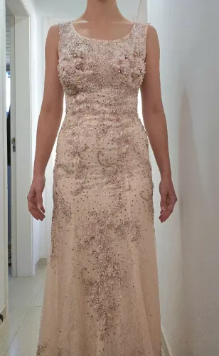 Vestido de festa tamanho 40 rosa claro com pedraria e renda