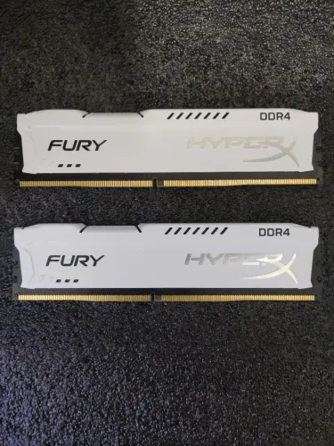 Memória RAM Kingston HyperX FURY 16GB (2x8GB) DDR4 3200MHz CL16 White/Branca