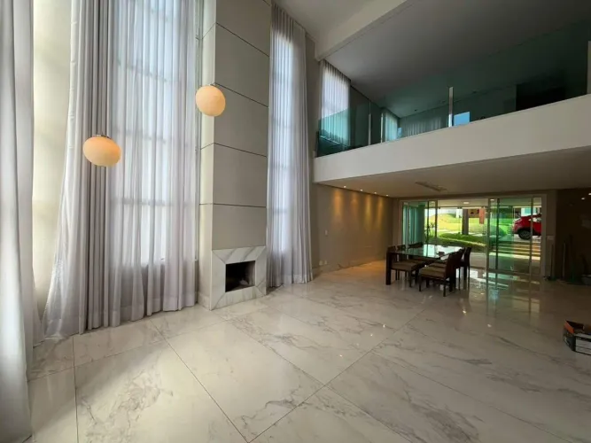 Casa com 5 quartos, sendo 3 suítes, 470m², em Nova Lima.