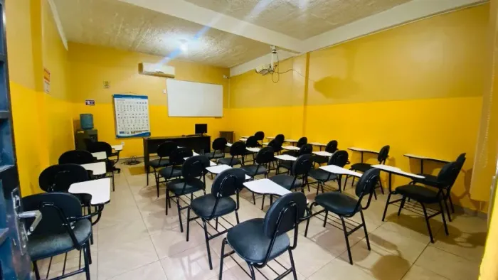 Sala Comercial 30m² no Bairro Cidade Nova - Próximo ao Campo do Osvaldo Frota