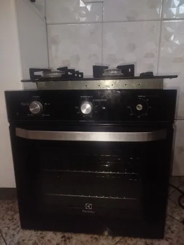 Forno Elétrico Electrolux OE60M + Cooktop Nardelli à Gás NDL 4B Vidro Preto Flange Inox