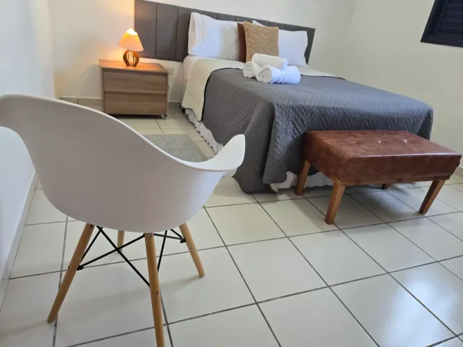 Alugo AP de 1 Quarto, Mobiliado, Pct completo c/ Água, Luz, Gás, Internet próx ao Tauste