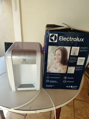 Purificador Electrolux compacto Painel digital