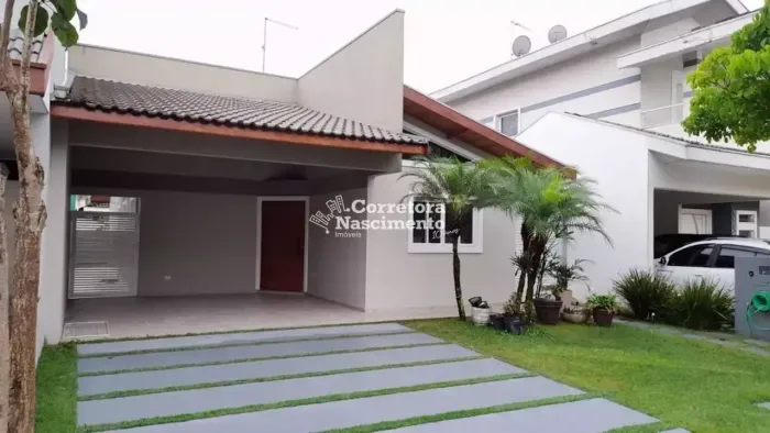 Casa térrea a venda no condomínio Crystal Park em Jacareí-SP