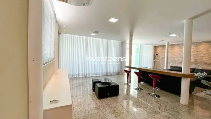 Casa Duplex de aproximadamente 333m² à venda - 4 quartos, 3 suítes e 3 vagas Anchieta.