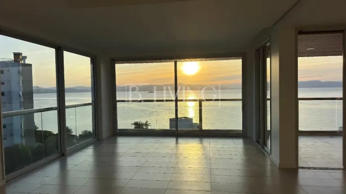 Vista privilegiada e eterna no Porto de Mônaco, Florianópolis
