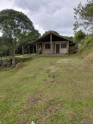 Casa de sítio à venda | Rancho Queimado/SC Apenas 7 km do centro Terreno com 2.000 m²