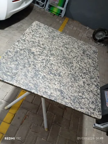 Mesa de mármore 0.90 l 0.80 c 0.74 a