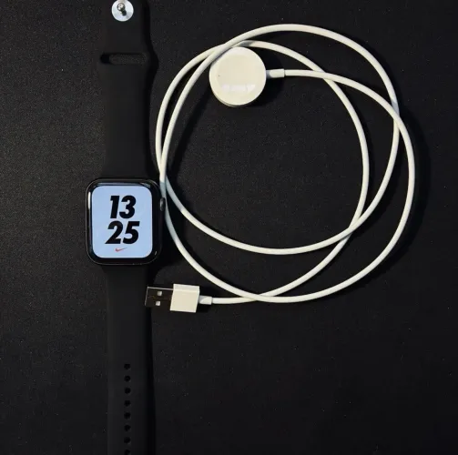 Apple Watch Series 6 - Edição Limitada NIKE - 44mm GPS