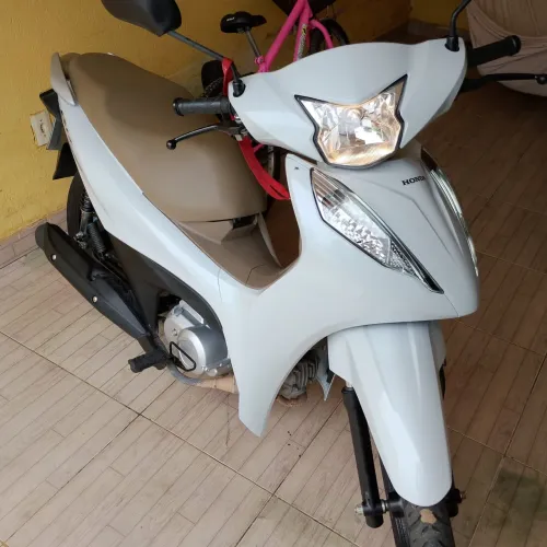 Biz EX 125 pouco rodada