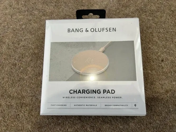 Bang & Olufsen Charging Pad