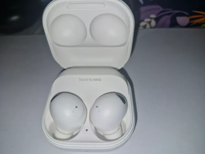 Fone de ouvido Samsung Buds AKG
