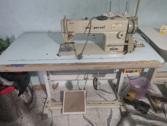 Máquina costura industrial