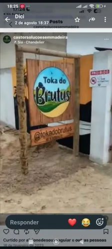 Placas entalhadas artesanalmente