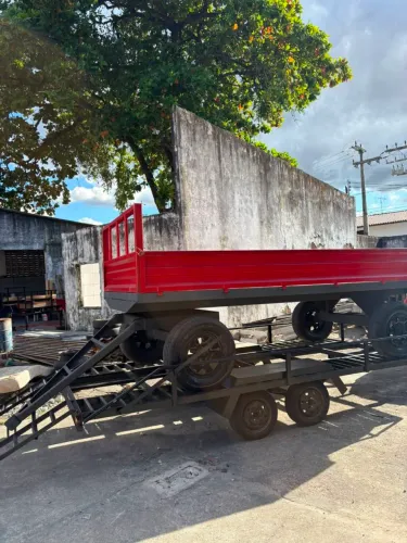 Reboque pronta entrega
