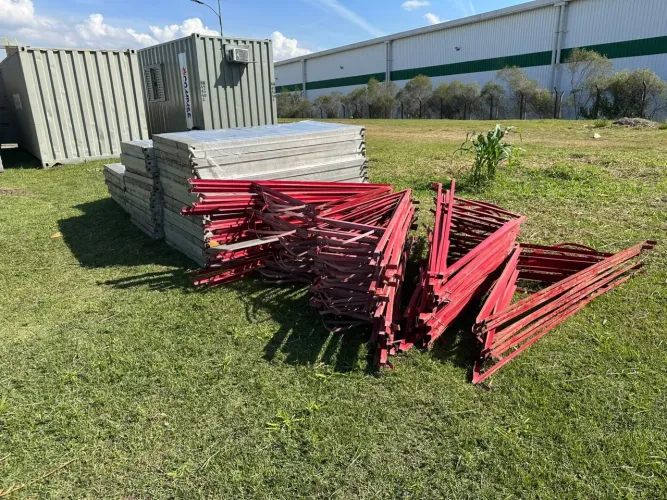 Vendo placas + suportes aquecimento água solar 