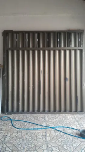 Portão de alumínio 2,50m x2,50m