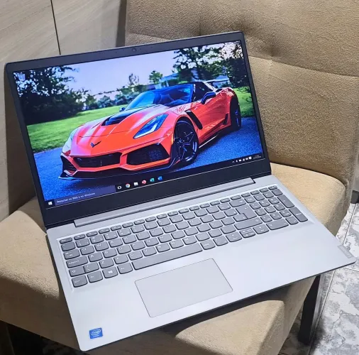 Notebook Lenovo UltraFino Tela15,6 Conservado Aceito Cartão