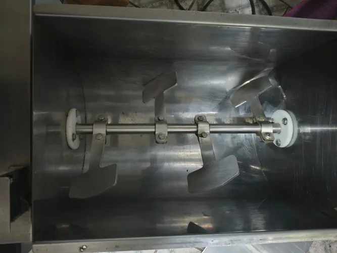 Misturadeira de carne Beccaro 25 kg 220 volts