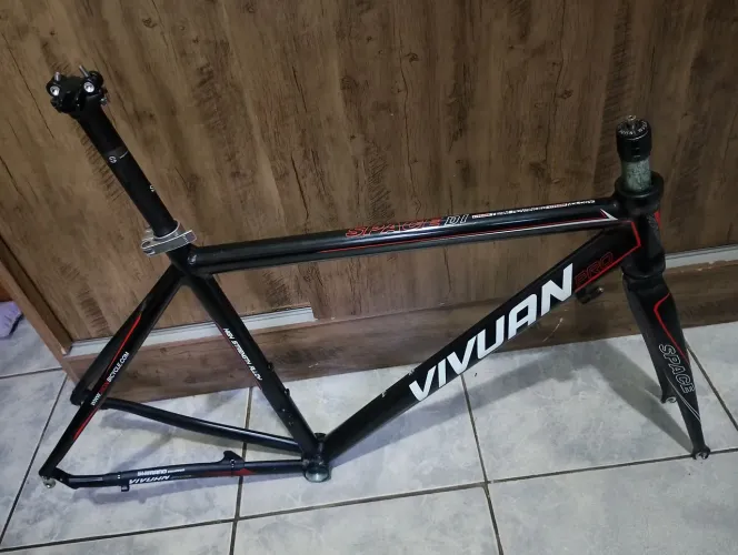 Quadro de speed tamanho 51x54 vicini vai com canote de carbono de brinde!