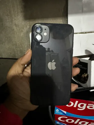 Vendo iPhone 11 (128gigas) em perfeito estado