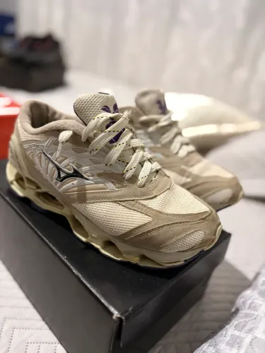 mizuno flor de lótus bege