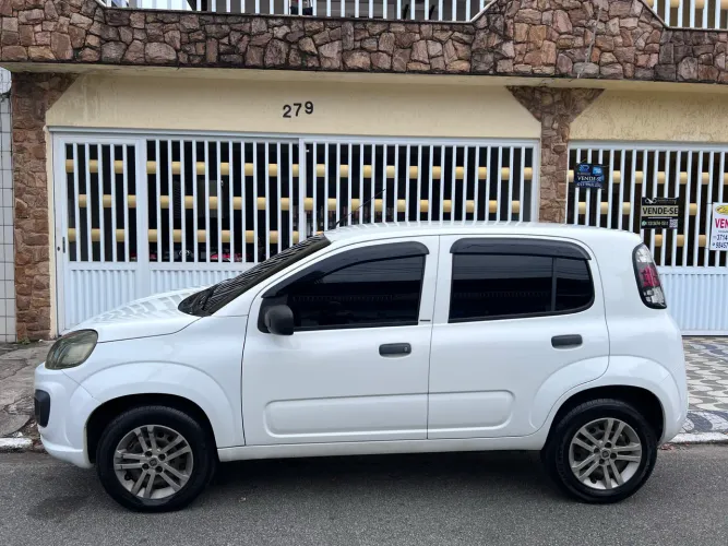 Fiat Uno Attractive 1.0 Flex 6V 5P 2017